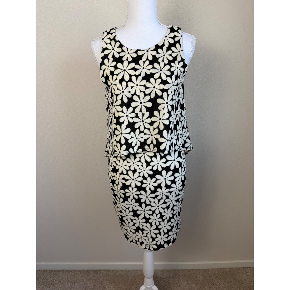 Everly Women Dress S Black White Daisy Floral Tiered Overlay USA Retro Cocktail